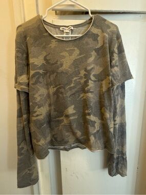 Jaded London Men's Gray Camouflage Long-Sleeve Tee